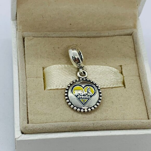 🧜🏾‍♀️🎀Pandora Boston Strong Dangle Charm - Picture 1 of 5